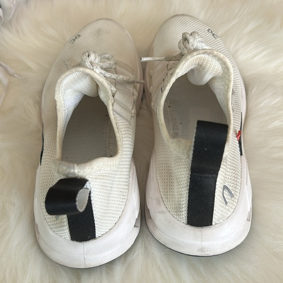 WMNS On Running CloudEasy Sneakers Sz 7.5 - Picture 3 of 5